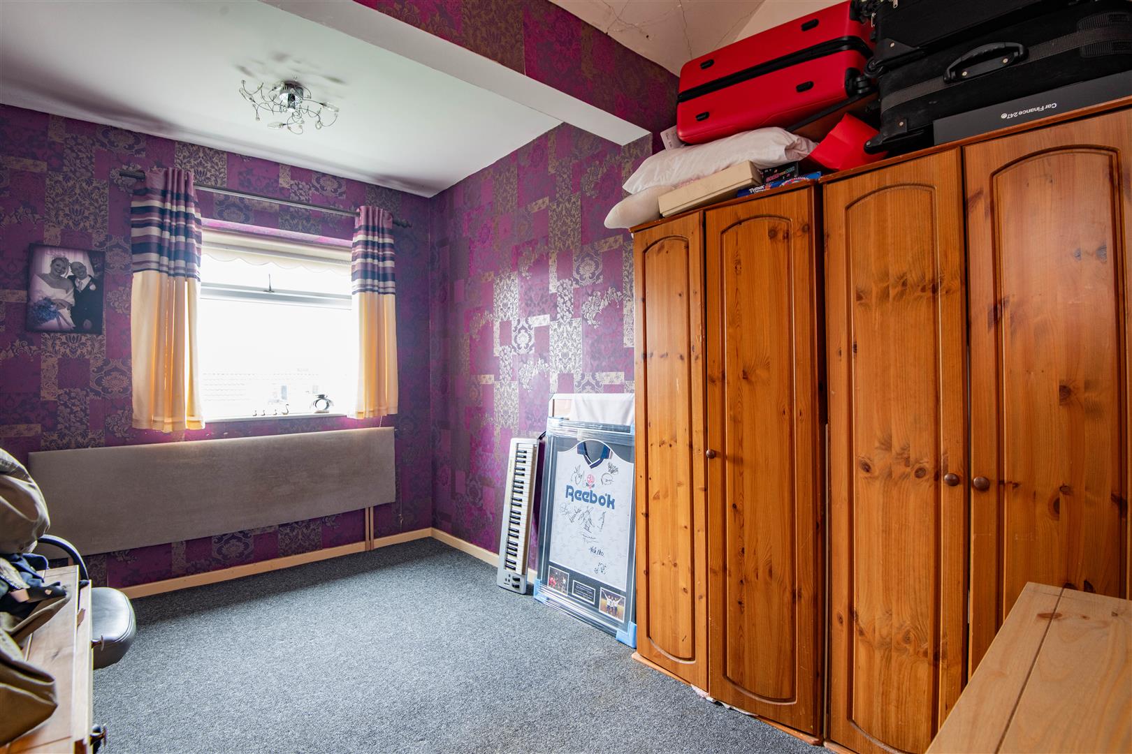 Hillside Avenue, Bolton
